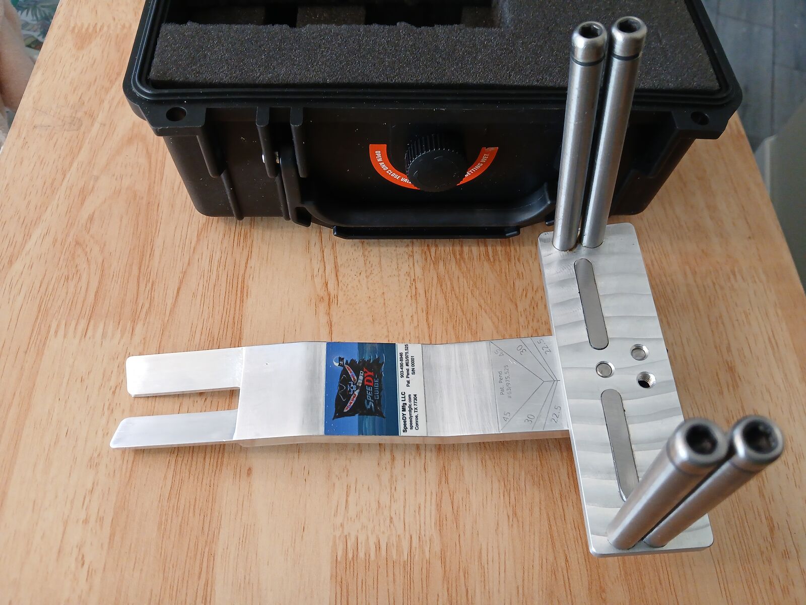 Attaching the Pivot Bar to the Vise Bar